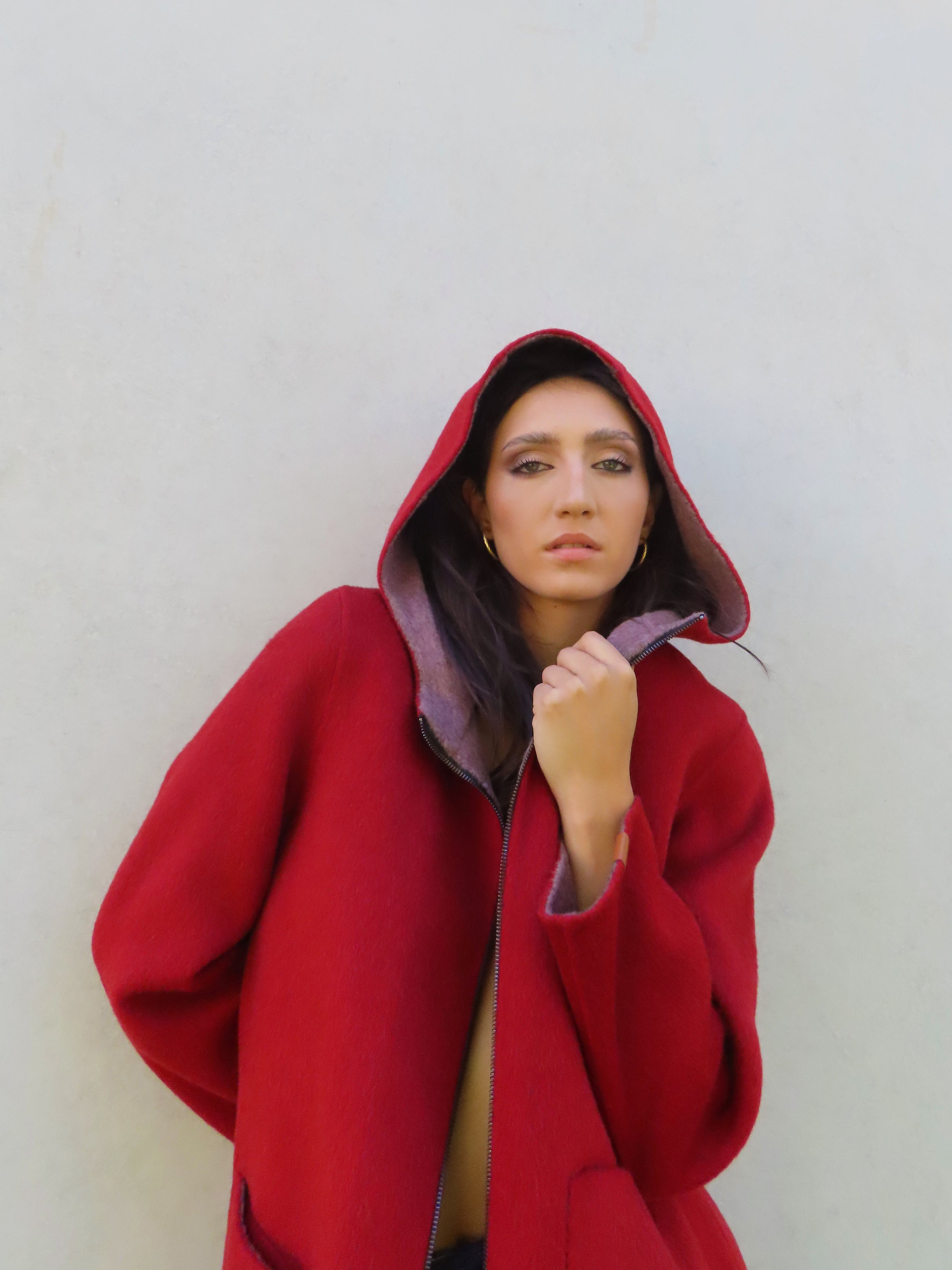 Abrigo reversible con capucha Rojo / Moca